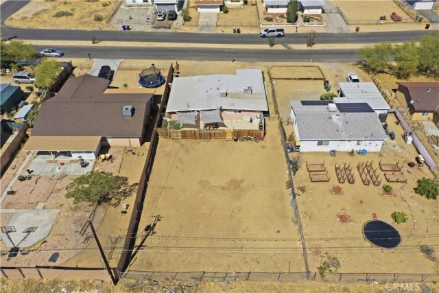 6327 Linda Lee Drive, Yucca Valley, CA 92284