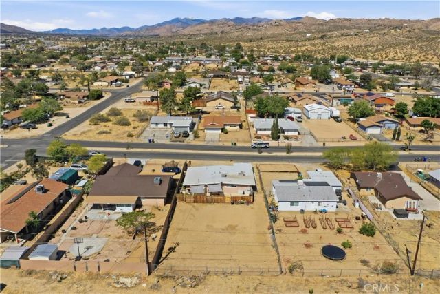 6327 Linda Lee Drive, Yucca Valley, CA 92284