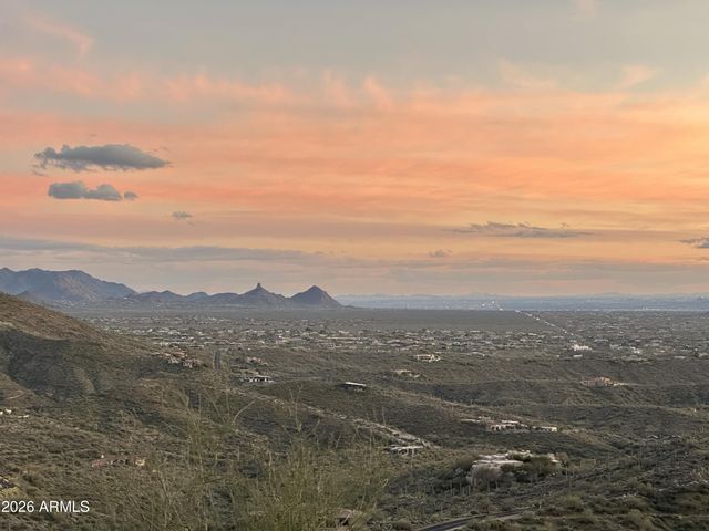 41678 N ROUNDUP Drive 17B, Scottsdale, AZ 85262