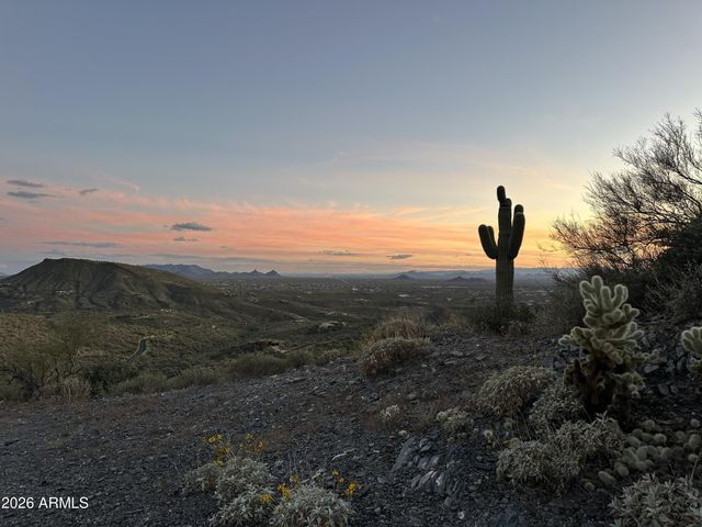 41678 N ROUNDUP Drive 17B, Scottsdale, AZ 85262