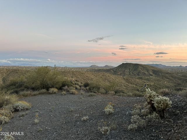 41678 N ROUNDUP Drive 17B, Scottsdale, AZ 85262