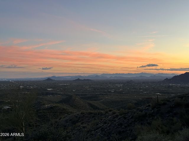 41678 N ROUNDUP Drive 17B, Scottsdale, AZ 85262