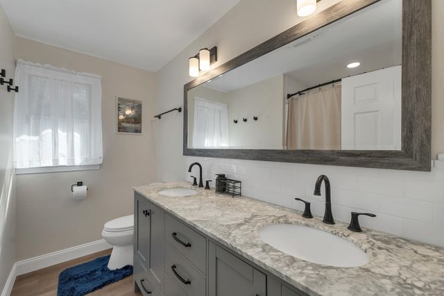 1 Robin Acres Drive, Wolfeboro, NH 03894