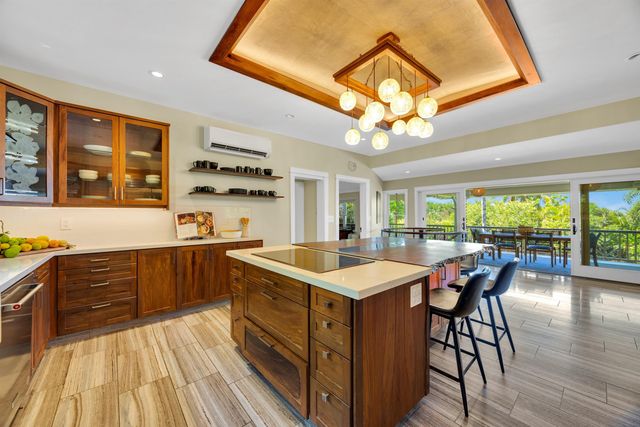 65 N Holokai Rd, Haiku, HI 96708