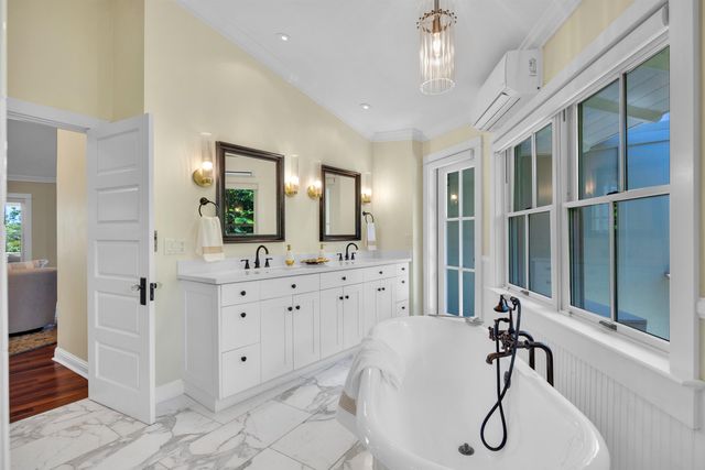 65 N Holokai Rd, Haiku, HI 96708