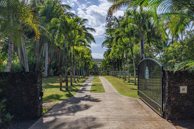 65 N Holokai Rd, Haiku, HI 96708
