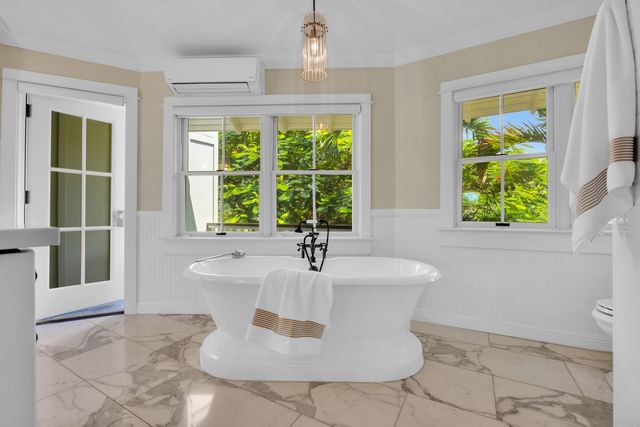 65 N Holokai Rd, Haiku, HI 96708