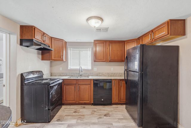 59 N Avenida Natachee, Tucson, AZ 85710