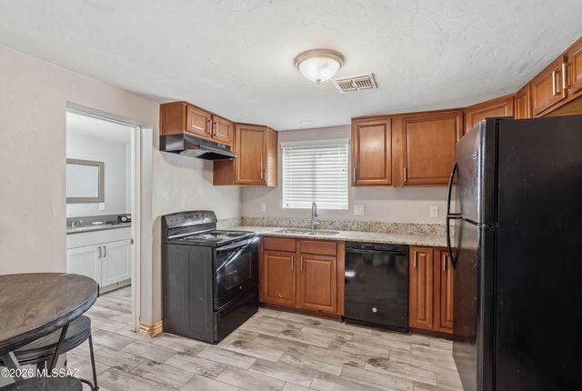 59 N Avenida Natachee, Tucson, AZ 85710