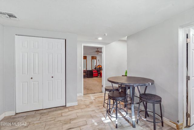 59 N Avenida Natachee, Tucson, AZ 85710