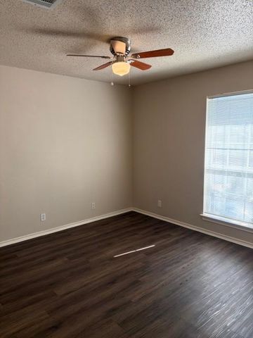 8110 Hawick DR, Round Rock, TX 78681