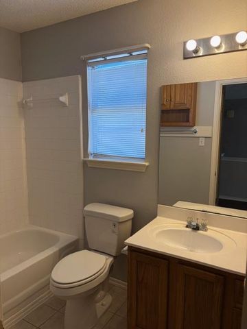 8110 Hawick DR, Round Rock, TX 78681