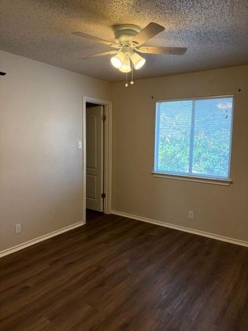 8110 Hawick DR, Round Rock, TX 78681