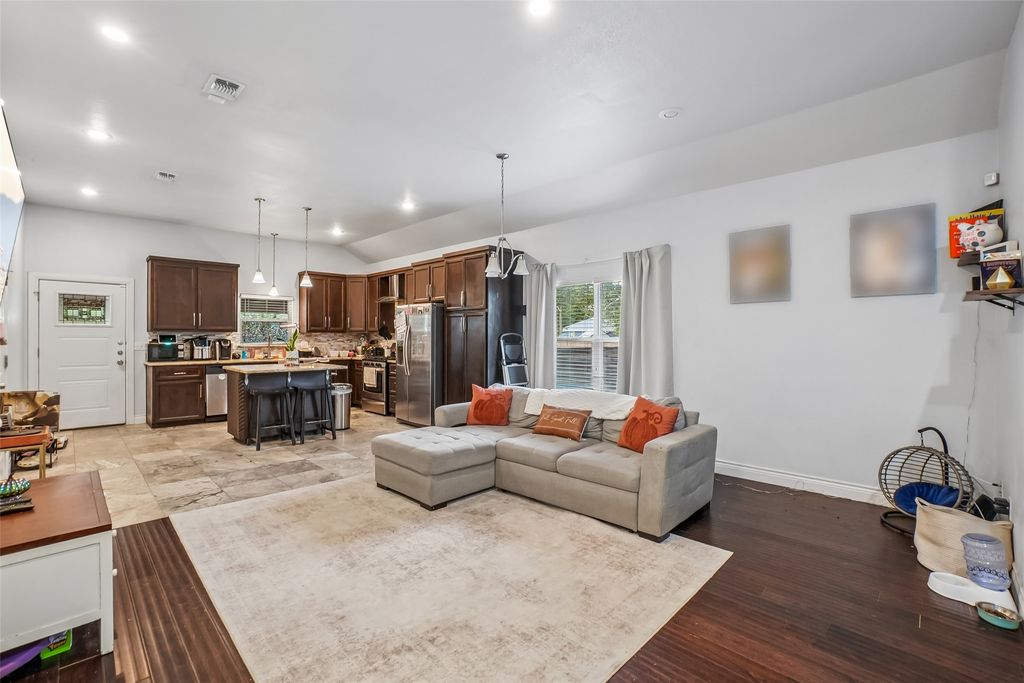 1414 Record Crossing Road, Dallas, TX 75235 — photo 3