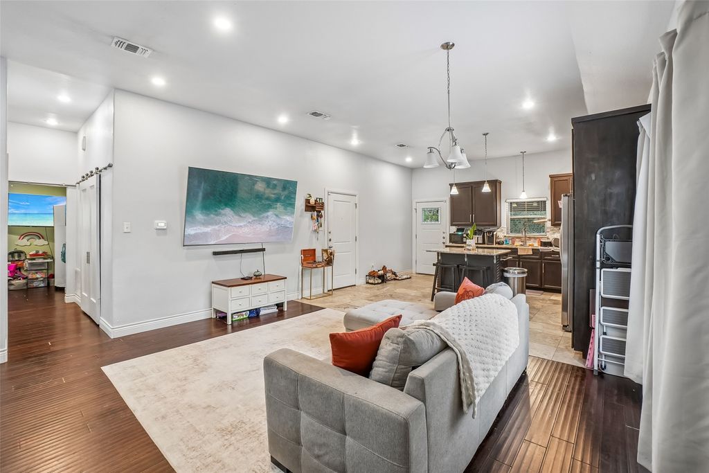 1414 Record Crossing Road, Dallas, TX 75235 — photo 4