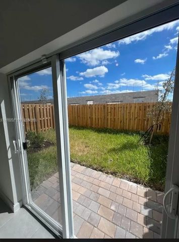 12645 NW 24th Ave, Miami, FL 33167