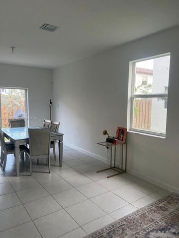 12645 NW 24th Ave, Miami, FL 33167