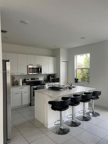 12645 NW 24th Ave, Miami, FL 33167