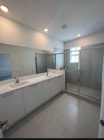 12645 NW 24th Ave, Miami, FL 33167