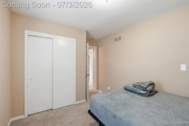27085 Dartmouth Street, Madison Heights, MI 48071