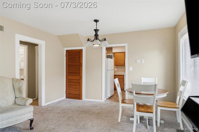 27085 Dartmouth Street, Madison Heights, MI 48071