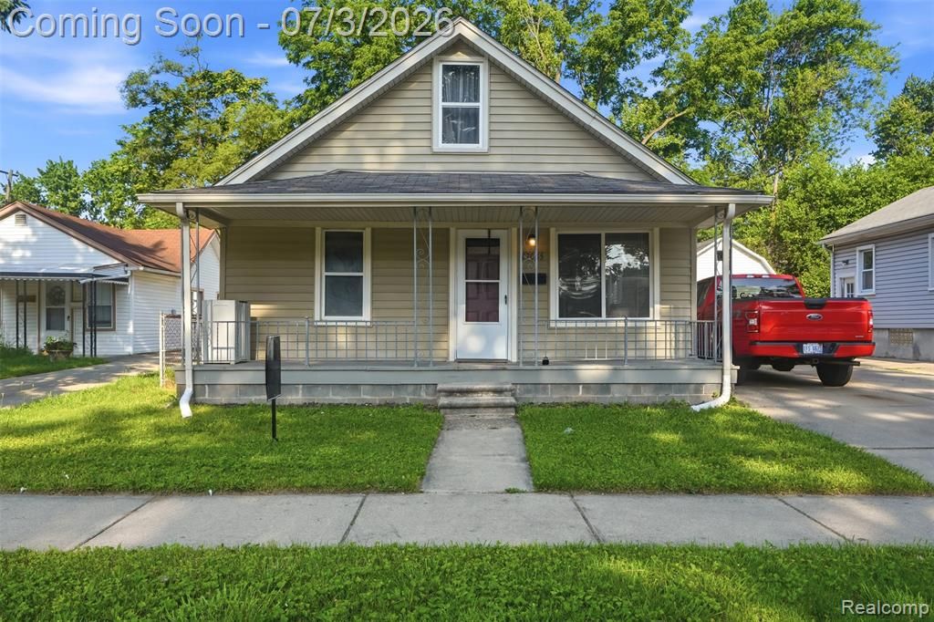 27085 Dartmouth Street, Madison Heights, MI 48071