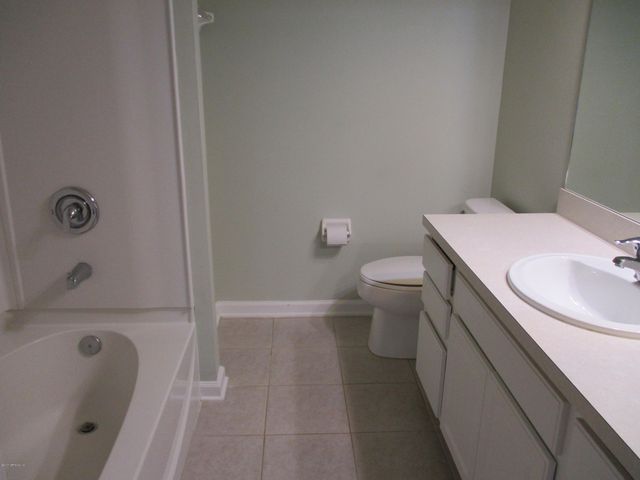 3684 SUMMERLIN Lane E, Jacksonville, FL 32224