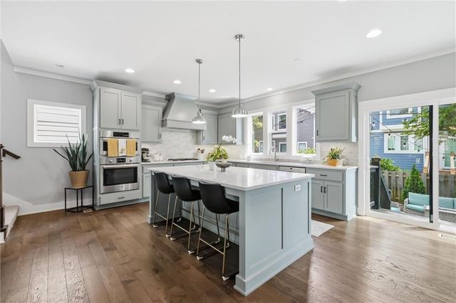 711 Corbin Terrace, Kansas City, MO 64111
