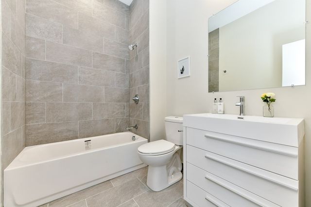 87 Parker St 403, Chelsea, MA 02150