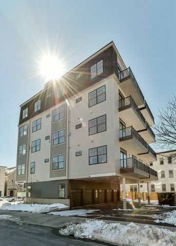 87 Parker St 403, Chelsea, MA 02150