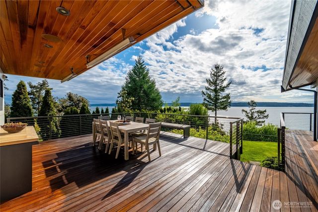 838 Sundown Lane, Camano Island, WA 98282