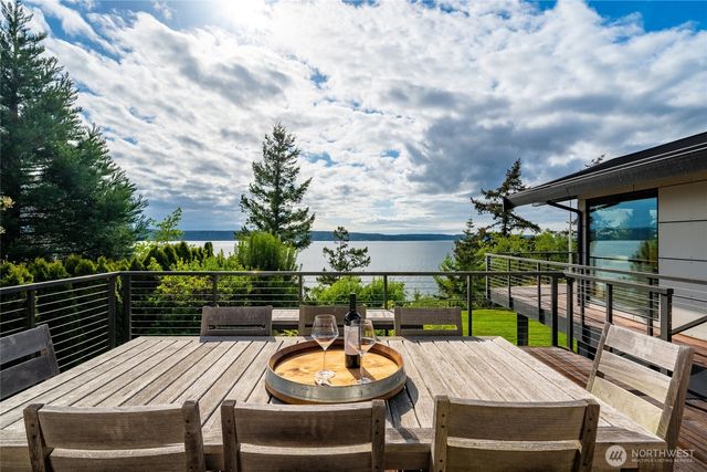 838 Sundown Lane, Camano Island, WA 98282