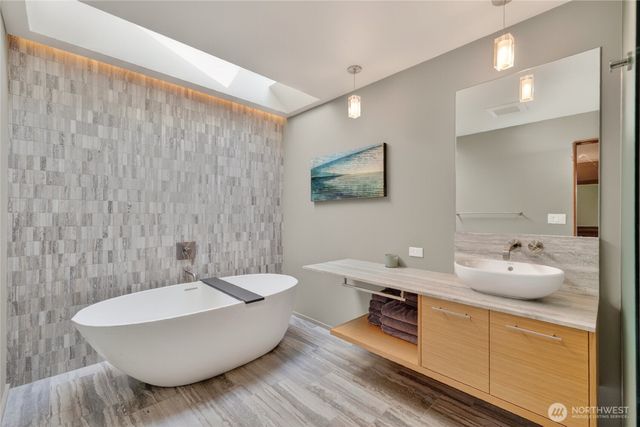 838 Sundown Lane, Camano Island, WA 98282