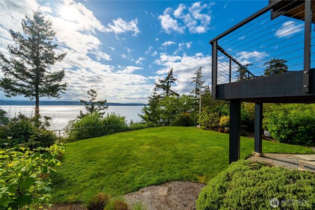 838 Sundown Lane, Camano Island, WA 98282