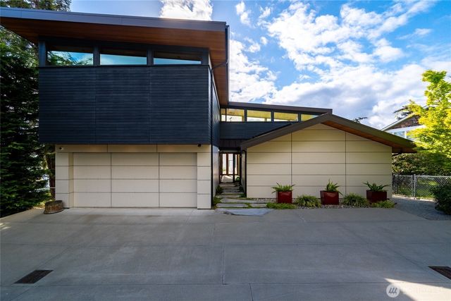 838 Sundown Lane, Camano Island, WA 98282