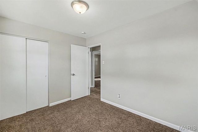 220 Francisca Drive, Florissant, MO 63031