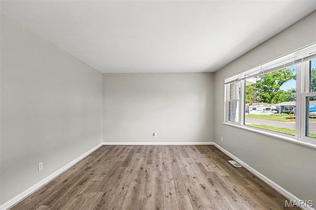 220 Francisca Drive, Florissant, MO 63031
