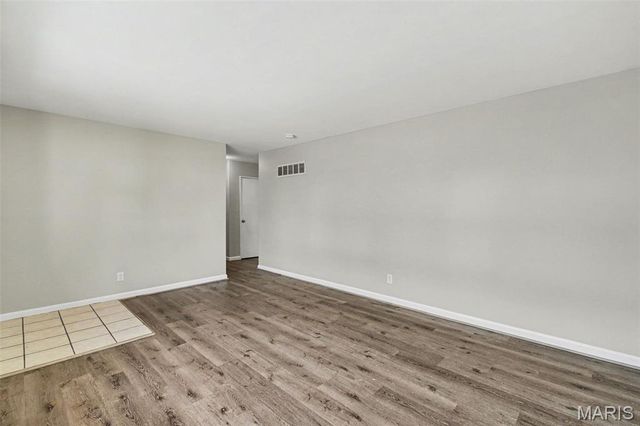 220 Francisca Drive, Florissant, MO 63031