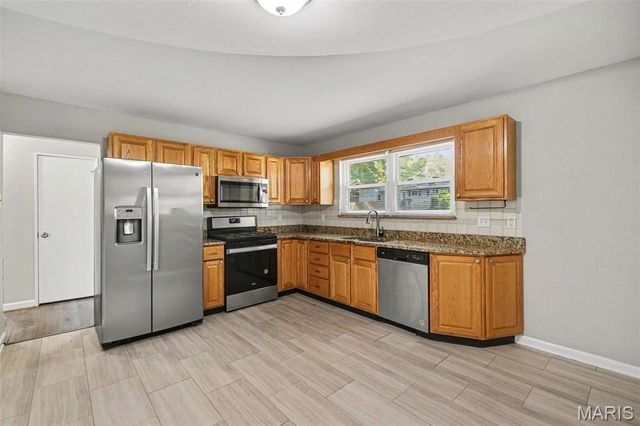 220 Francisca Drive, Florissant, MO 63031