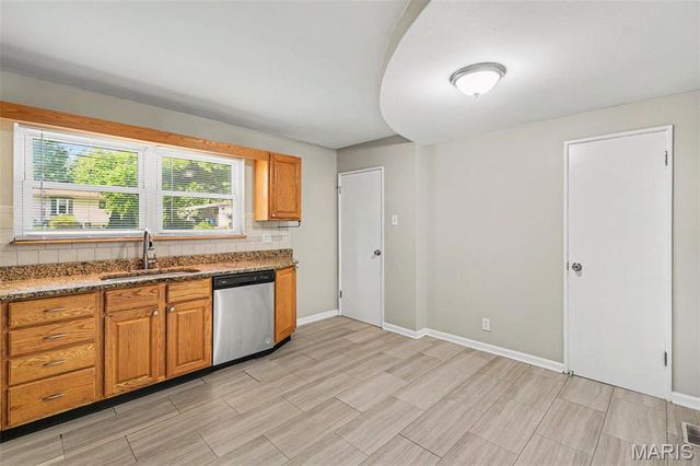 220 Francisca Drive, Florissant, MO 63031