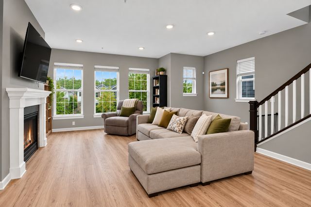 393 Rum River Way, Anoka, MN 55303