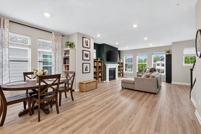393 Rum River Way, Anoka, MN 55303