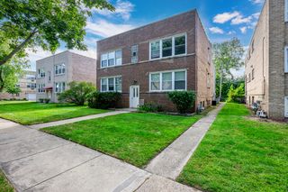 8836 Bronx Avenue, Skokie, IL 60077