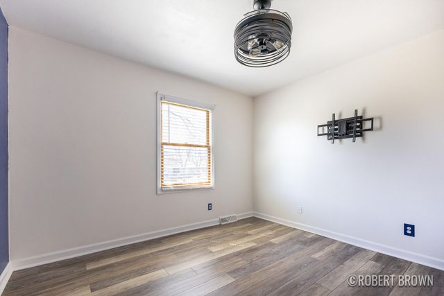 2074 Wolfboro Drive Se, City Of Kentwood, MI 49508