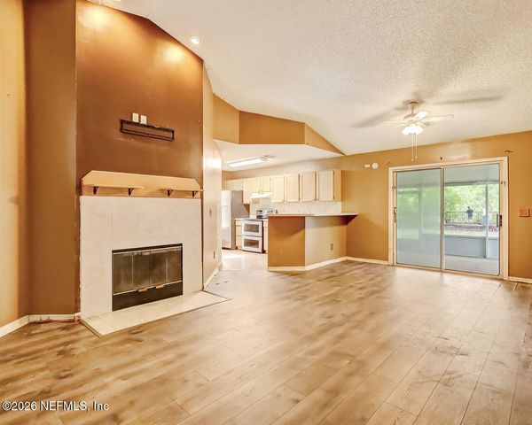 8479 THREE CREEKS Boulevard, Jacksonville, FL 32220