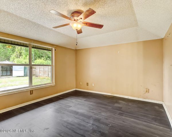 8479 THREE CREEKS Boulevard, Jacksonville, FL 32220