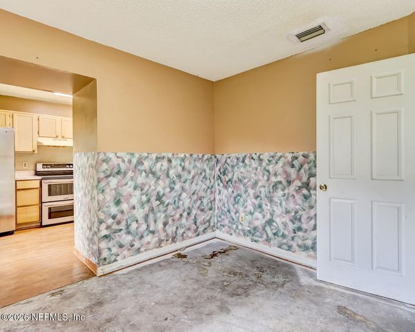 8479 THREE CREEKS Boulevard, Jacksonville, FL 32220