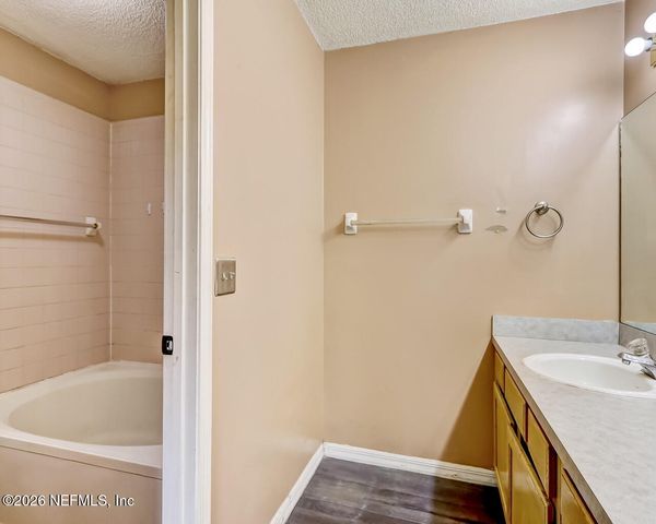 8479 THREE CREEKS Boulevard, Jacksonville, FL 32220