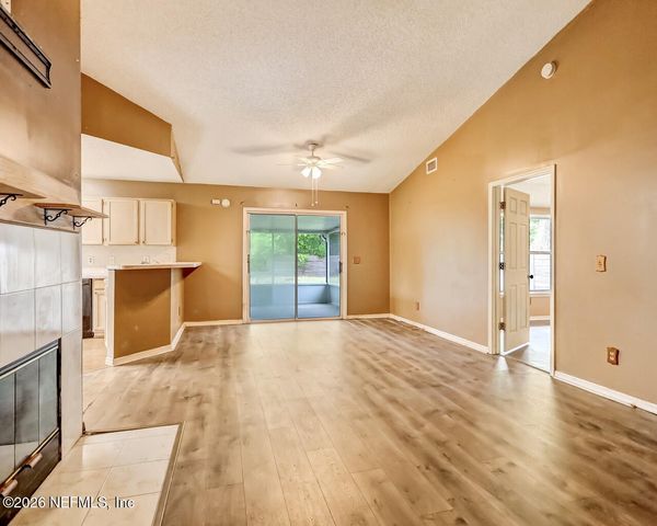 8479 THREE CREEKS Boulevard, Jacksonville, FL 32220