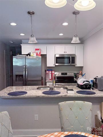 47 14th Street SE, Hickory, NC 28602